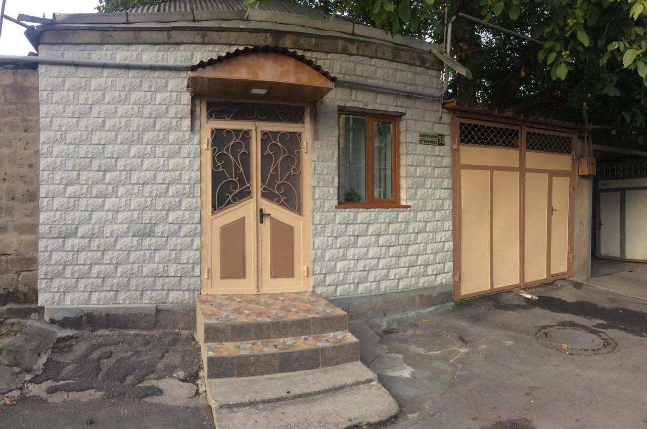 Посуточный Гостевой Дом Gyumri ภายนอก รูปภาพ